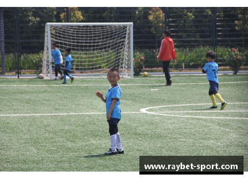 左脚球员：以踢球方向为中心的进攻策略